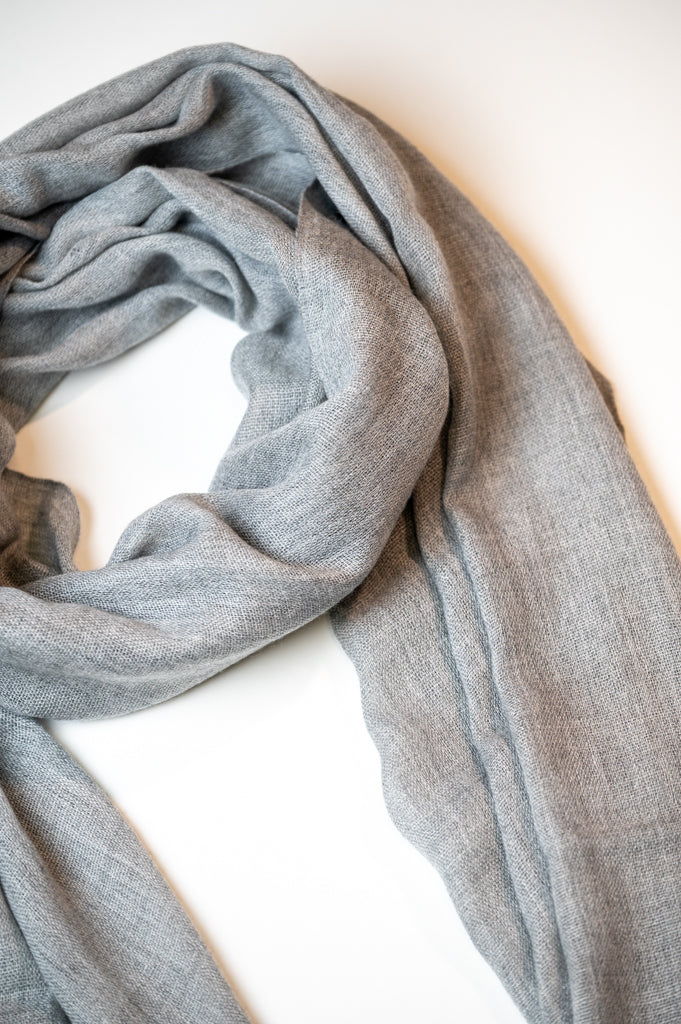 Dalmo Hand-Framed Stole Grey